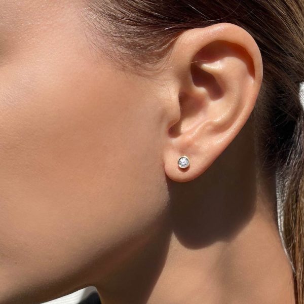 18K Rose Gold Diamond Stud Earrings For Woman